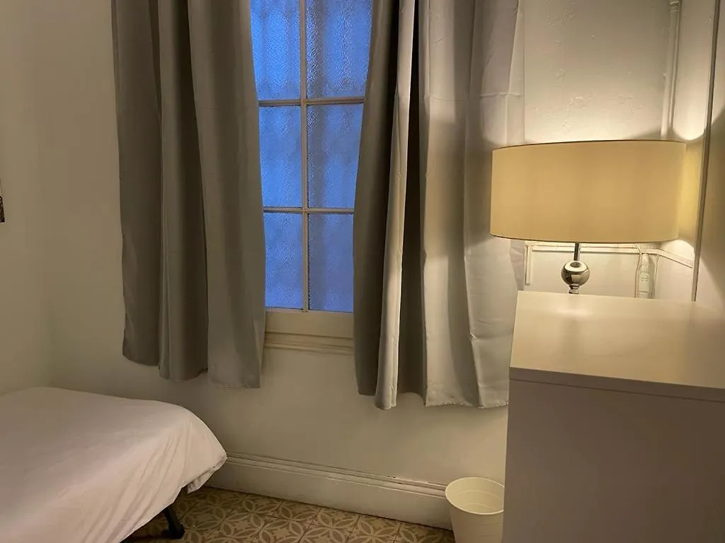 Des Artistes Hostel Barcelona 0*,  Spain